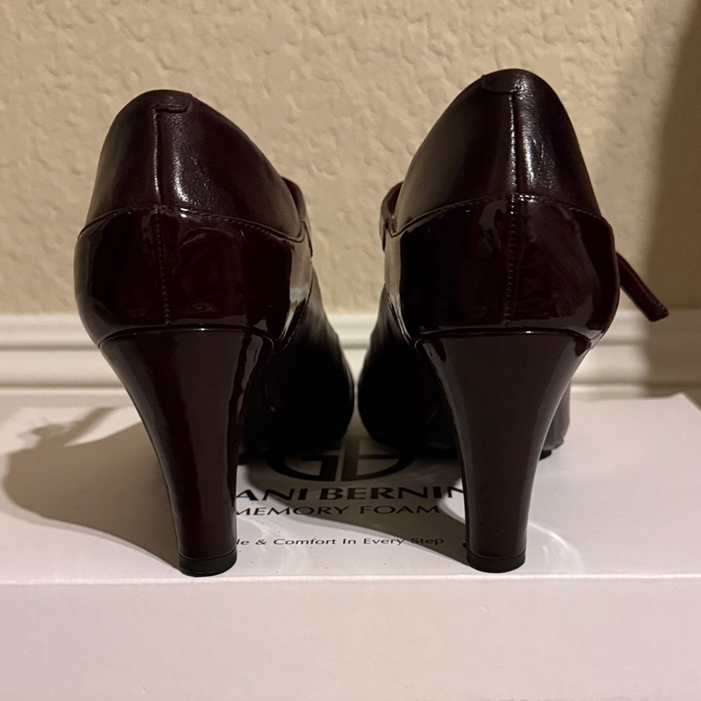 Giani Bernini Dark Red T-Strap Heels - Picture 4 of 4
